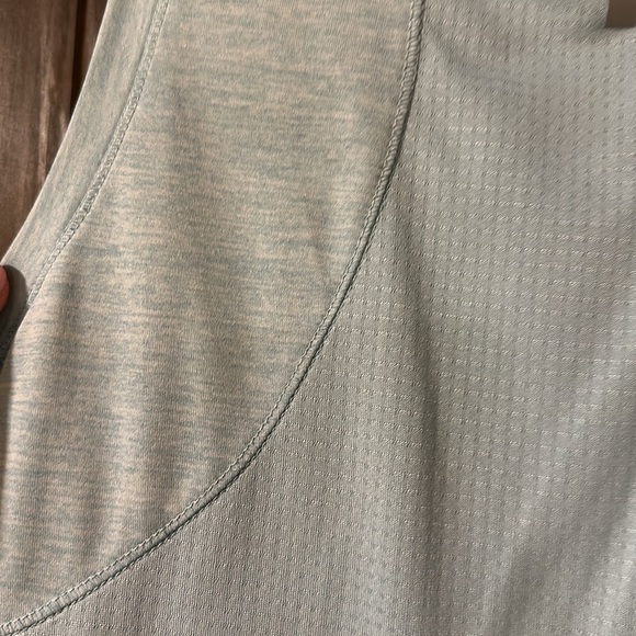 Beautiful light blue RBX workout tank top size medium - Picture 5 of 5